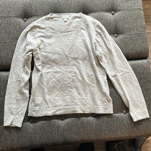 J Crew women’s long sleeve sweatshirt. Color gray. Size large.